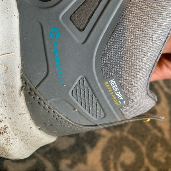 Keen hiking boots - Picture 3 of 5